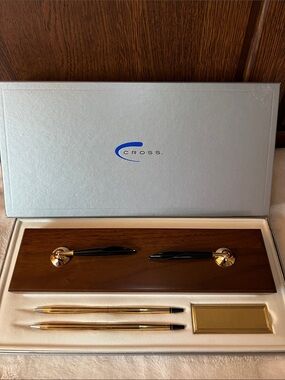 Vintage CROSS 10k Gold Filled Pen/Pencil Walnut Base Desk Set /Engravable Plate